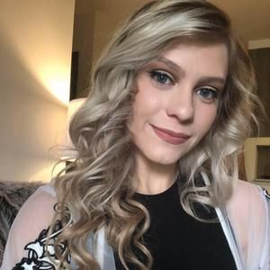 Meet your Posher, Elizabeth